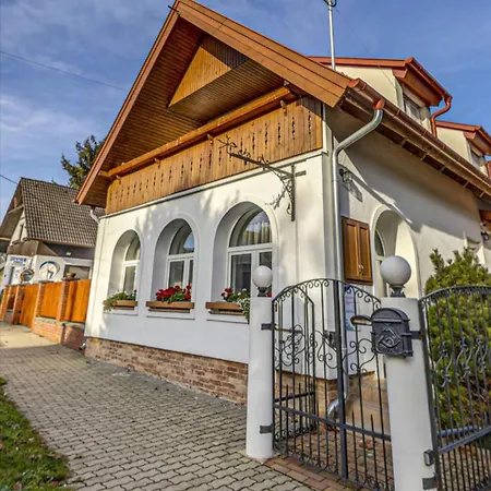 Kathy Panzió Bed and breakfast *