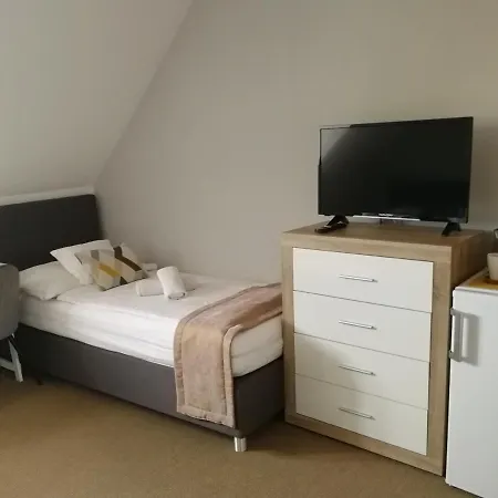 Bed and breakfast Kathy Panzió Balatongyörök