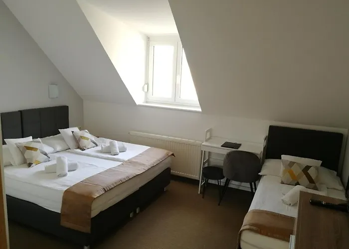 住宿加早餐酒店 凯西潘兹澳住宿加早餐旅馆 Balatongyörök